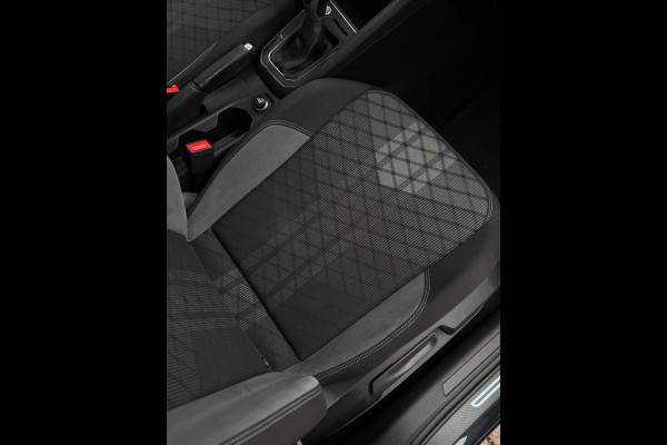 Volkswagen Polo 1.0 TSI 2x R-Line Panorama CarPlay Camera