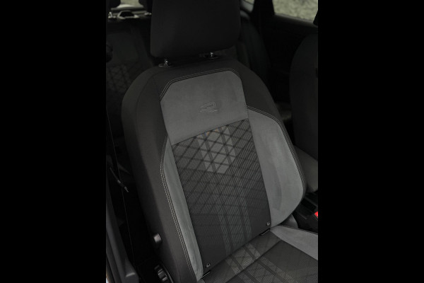 Volkswagen Polo 1.0 TSI 2x R-Line Panorama CarPlay Camera