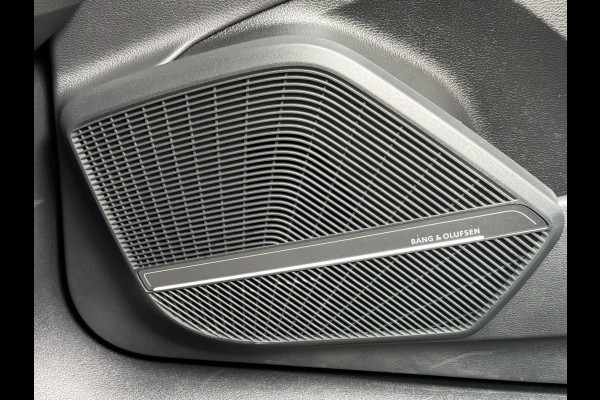 Audi Q5 Sportback 50 TFSI e S edition Competition Adaptive cruise Climate control Matrix LED Leer Panoramadak B&O Navigatie Audi Q5 Sportback 50 TFSI e S edition Competition Adaptive cruise Climate control Matrix LED Leer Panoramadak B&O Navigatie