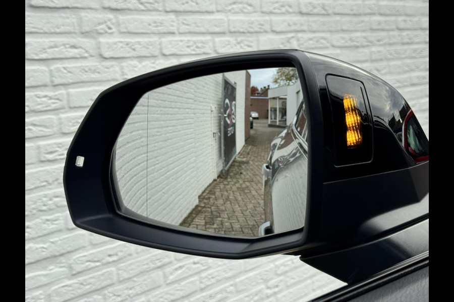 Audi Q5 Sportback 50 TFSI e S edition Competition Adaptive cruise Climate control Matrix LED Leer Panoramadak B&O Navigatie Audi Q5 Sportback 50 TFSI e S edition Competition Adaptive cruise Climate control Matrix LED Leer Panoramadak B&O Navigatie