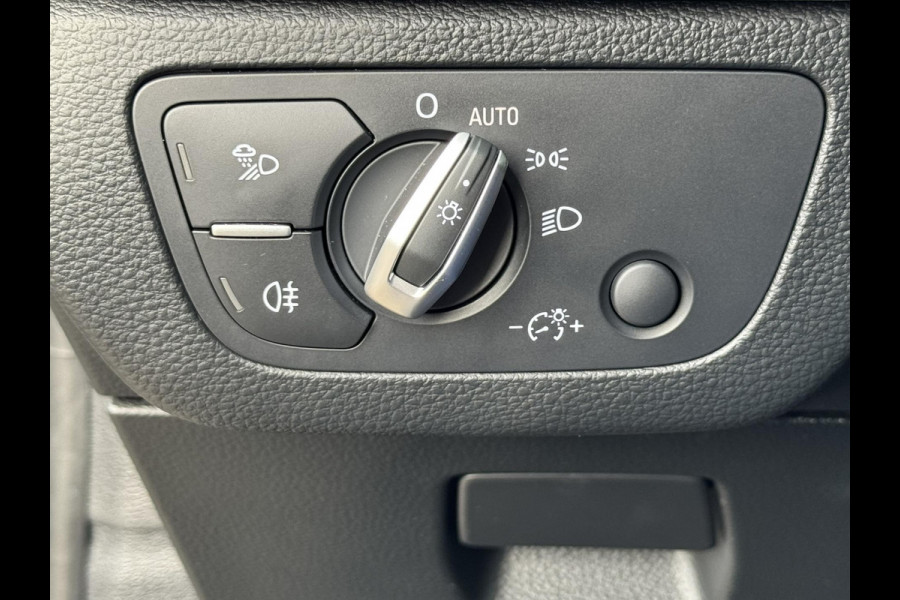 Audi Q5 Sportback 50 TFSI e S edition Competition Adaptive cruise Climate control Matrix LED Leer Panoramadak B&O Navigatie Audi Q5 Sportback 50 TFSI e S edition Competition Adaptive cruise Climate control Matrix LED Leer Panoramadak B&O Navigatie