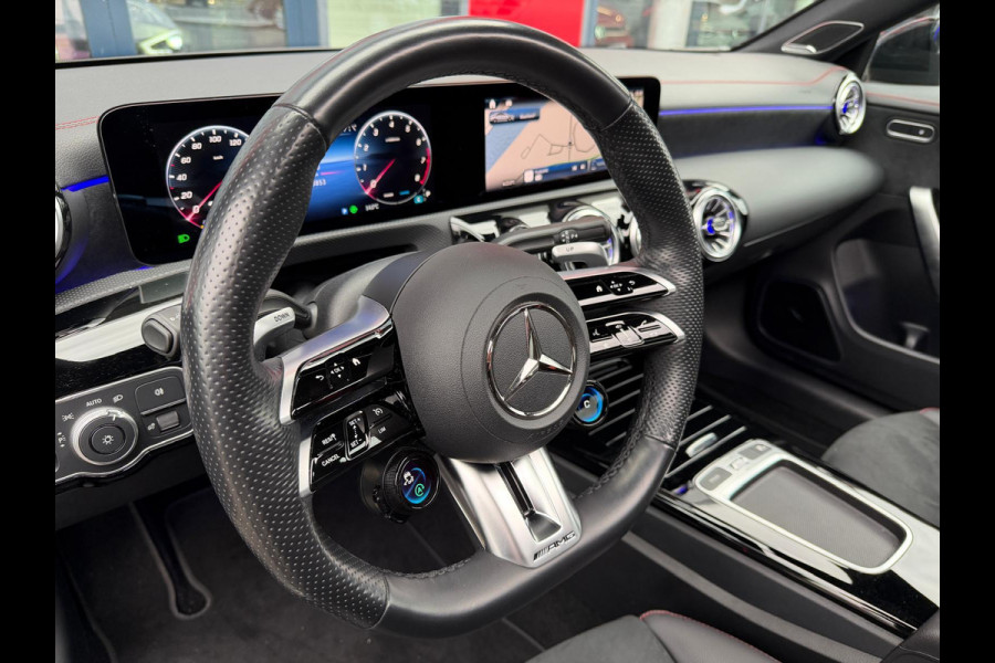 Mercedes-Benz CLA-Klasse AMG 35 4MATIC / panoramadak / facelift