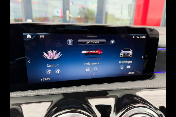 Mercedes-Benz CLA-Klasse AMG 35 4MATIC / panoramadak / facelift