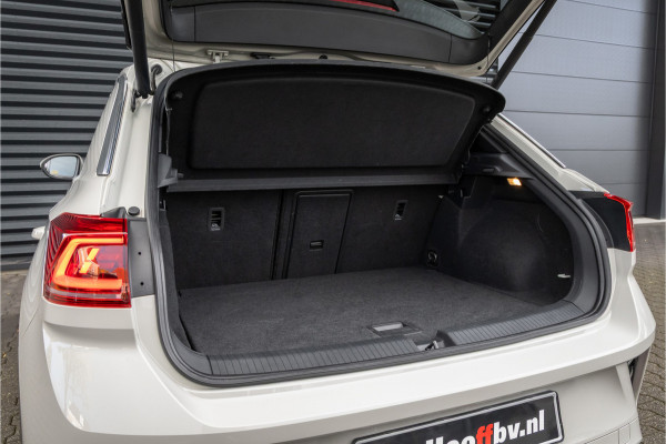 Volkswagen T-Roc 1.5 TSI R-Line -Pano-19''