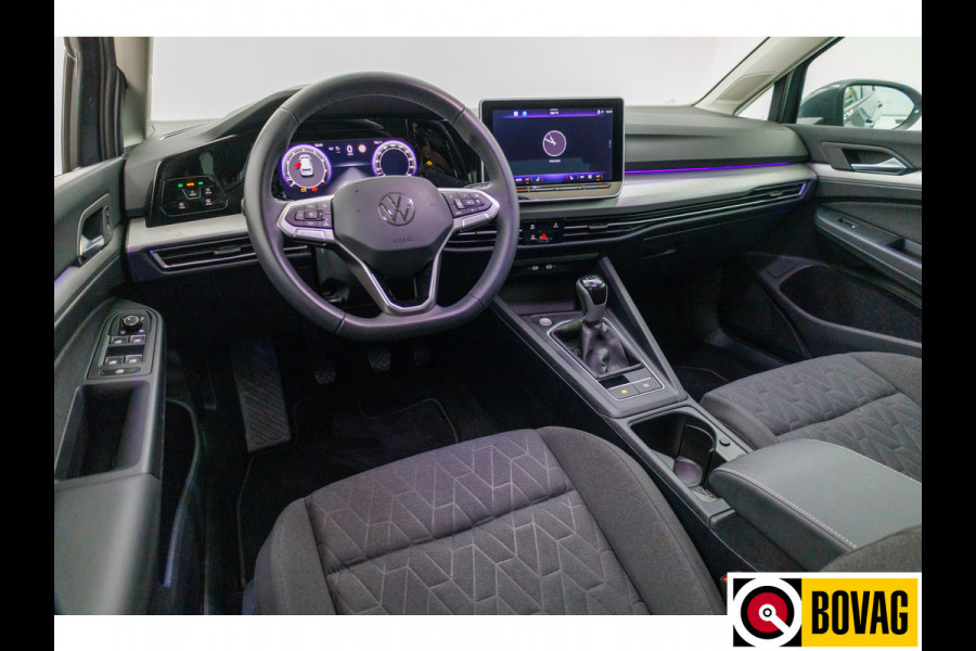 Volkswagen Golf 1.5 TSI Bus. Comf. Ed. 116 PK | Stoel & Stuurverw. | App. connect | Adap. Cruise | Extra getint glas v/a b-stijl | PDC V+ A | Draadloze tel. lader | All season banden