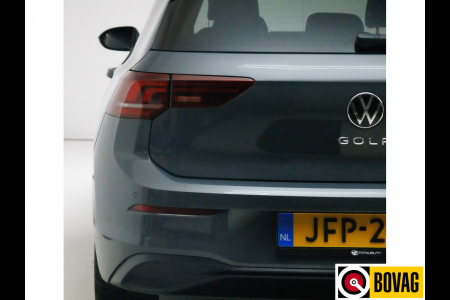 Volkswagen Golf 1.5 TSI Bus. Comf. Ed. 116 PK | Stoel & Stuurverw. | App. connect | Adap. Cruise | Extra getint glas v/a b-stijl | PDC V+ A | Draadloze tel. lader | All season banden