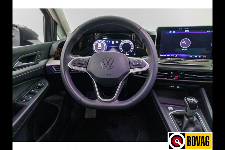 Volkswagen Golf 1.5 TSI Bus. Comf. Ed. 116 PK | Stoel & Stuurverw. | App. connect | Adap. Cruise | Extra getint glas v/a b-stijl | PDC V+ A | Draadloze tel. lader | All season banden
