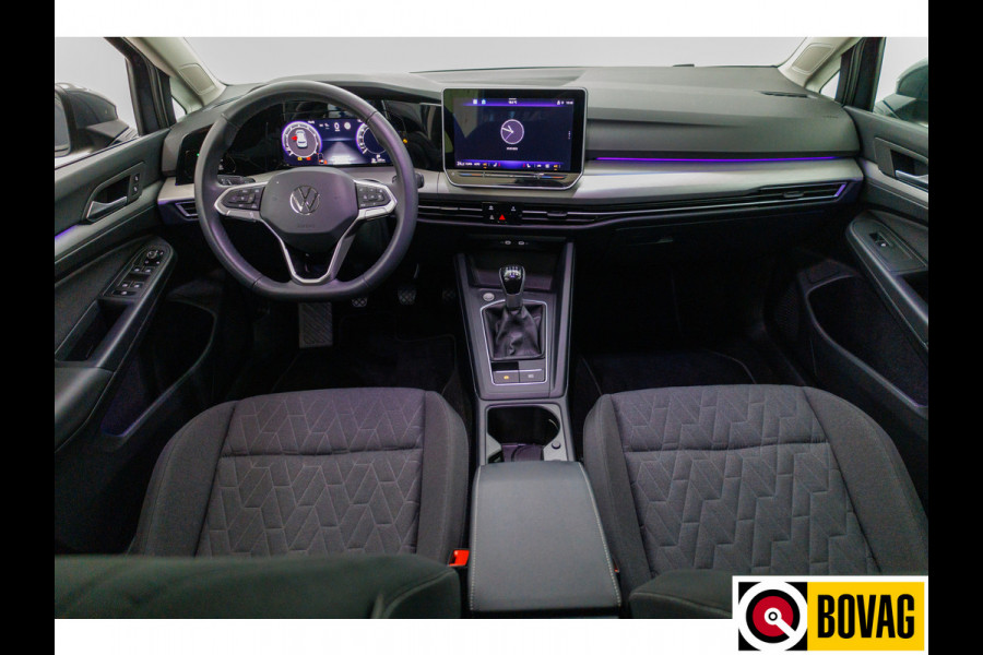 Volkswagen Golf 1.5 TSI Bus. Comf. Ed. 116 PK | Stoel & Stuurverw. | App. connect | Adap. Cruise | Extra getint glas v/a b-stijl | PDC V+ A | Draadloze tel. lader | All season banden