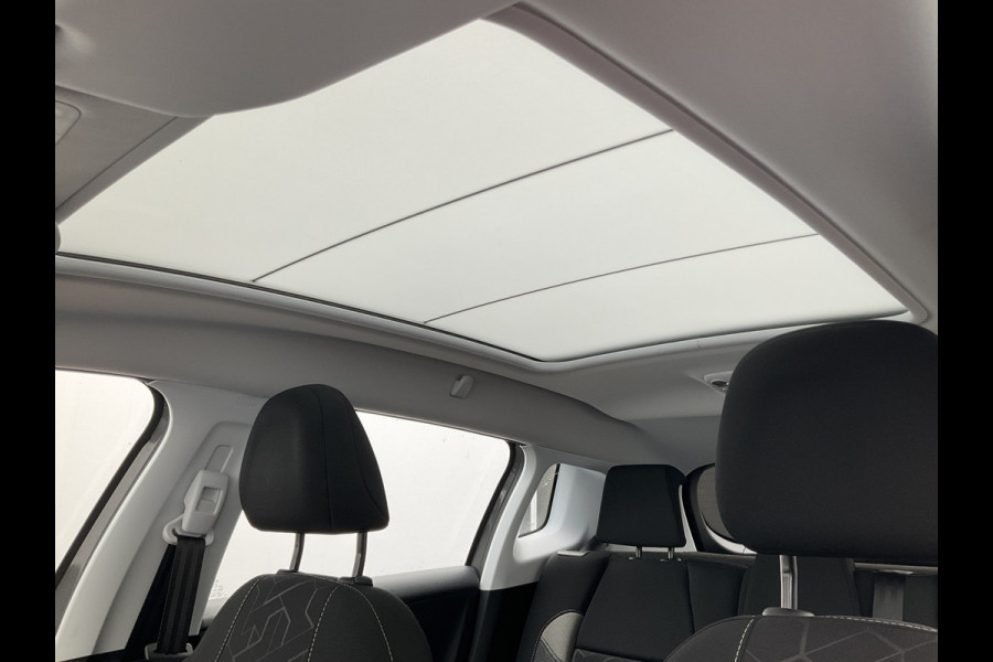 Peugeot 2008 1.2 111pk Blue Lion Clima Cruise Trekhaak Panoramadak Hoge zit Orig.NL