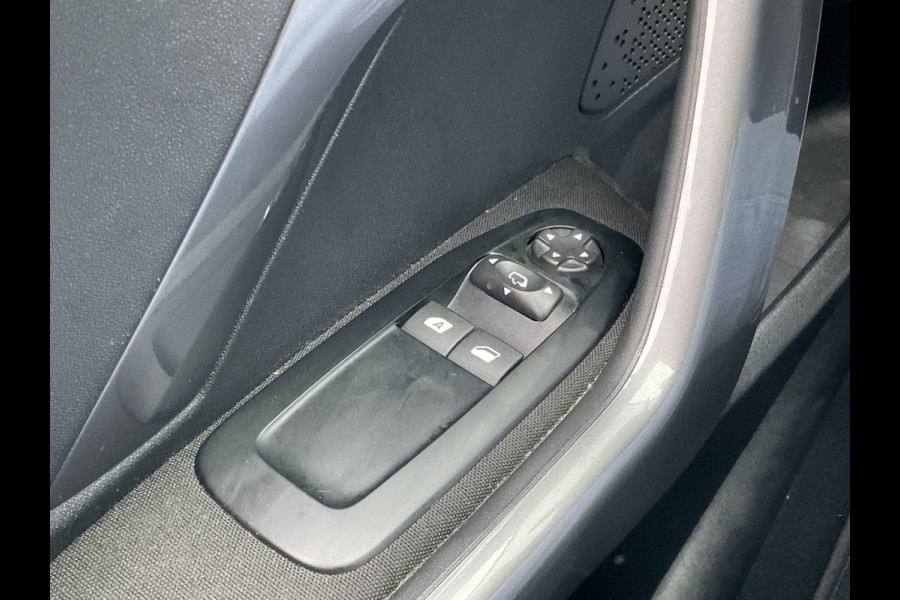 Peugeot 2008 1.2 111pk Blue Lion Clima Cruise Trekhaak Panoramadak Hoge zit Orig.NL