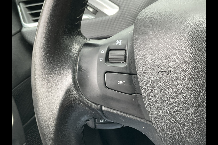 Peugeot 2008 1.2 111pk Blue Lion Clima Cruise Trekhaak Panoramadak Hoge zit Orig.NL