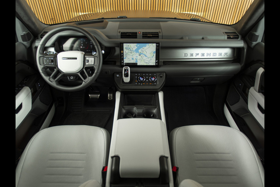 Land Rover Defender 110 4.4 P635 OCTA Edition PANO-20"-MERIDIAN