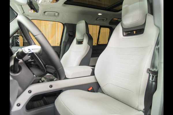 Land Rover Defender 110 4.4 P635 OCTA Edition PANO-20"-MERIDIAN