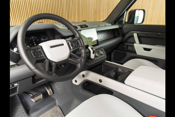 Land Rover Defender 110 4.4 P635 OCTA Edition PANO-20"-MERIDIAN