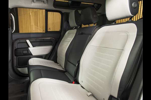 Land Rover Defender 110 4.4 P635 OCTA Edition PANO-20"-MERIDIAN