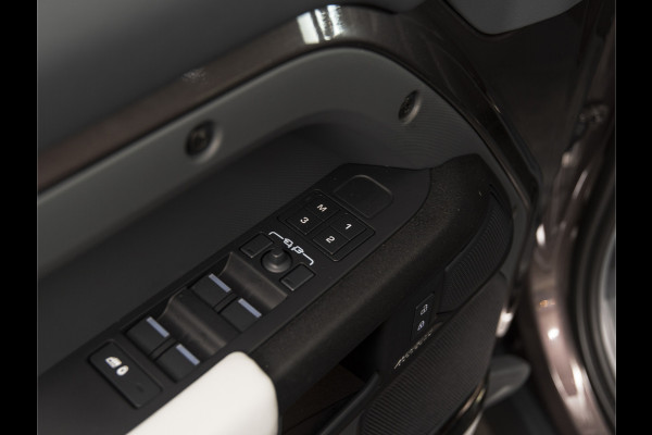 Land Rover Defender 110 4.4 P635 OCTA Edition PANO-20"-MERIDIAN