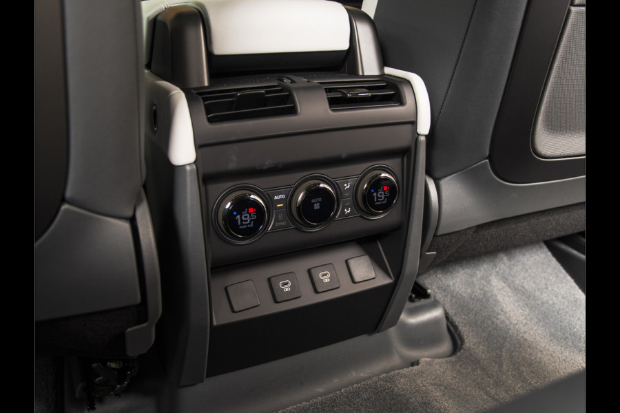 Land Rover Defender 110 4.4 P635 OCTA Edition PANO-20"-MERIDIAN