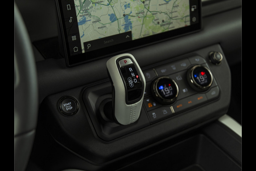 Land Rover Defender 110 4.4 P635 OCTA Edition PANO-20"-MERIDIAN