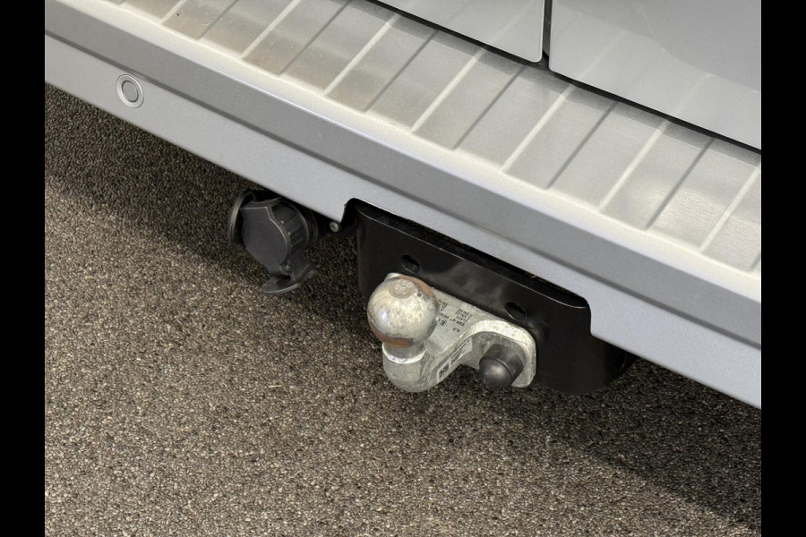 Renault Trafic 2.0 Blue dC1 150 EDC T29 L2H1 Extra Dubbele Cabine Navigatie Airco Lichtmetalen velgen Betimmering Trekhaak Camera Parkeer sensoren Dab