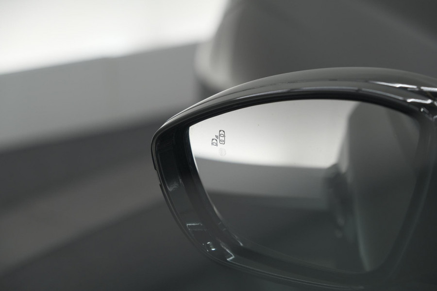 Peugeot 508 SW PureTech 130 EAT8 Allure Pack | Camera | Adaptieve Cruise Control | Dodehoekdetectie Peugeot 508 SW PureTech 130 EAT8 Allure Pack | Camera | Adaptieve Cruise Control | Dodehoekdetectie