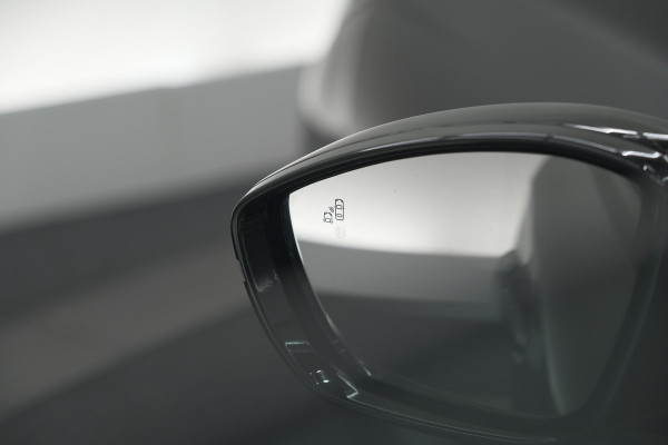 Peugeot 508 SW PureTech 130 EAT8 Allure Pack | Camera | Adaptieve Cruise Control | Dodehoekdetectie Peugeot 508 SW PureTech 130 EAT8 Allure Pack | Camera | Adaptieve Cruise Control | Dodehoekdetectie