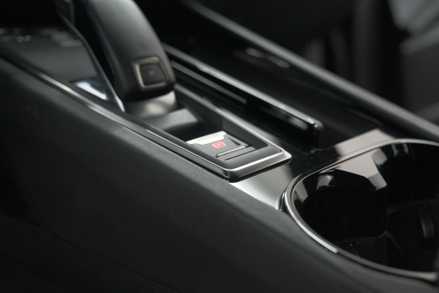 Peugeot 508 SW PureTech 130 EAT8 Allure Pack | Camera | Adaptieve Cruise Control | Dodehoekdetectie Peugeot 508 SW PureTech 130 EAT8 Allure Pack | Camera | Adaptieve Cruise Control | Dodehoekdetectie