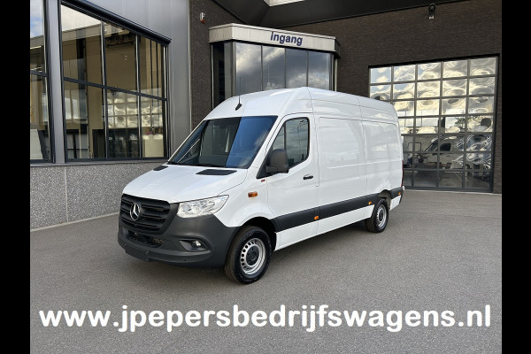 Mercedes-Benz Sprinter 317 CDI L2 H2 Automaat / 360 Camera / MBUX / Navigatie / Cruise control / Airco / 270 Graden achterdeuren
