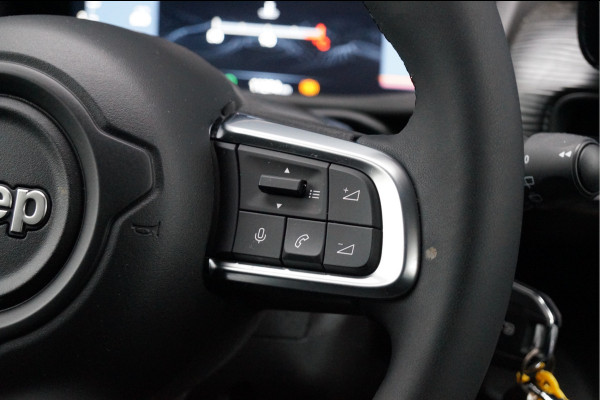 Jeep Avenger 1.2 Altitude | Stoelverwarming | Parkeersensoren voor en achter | Apple/Android CarPlay