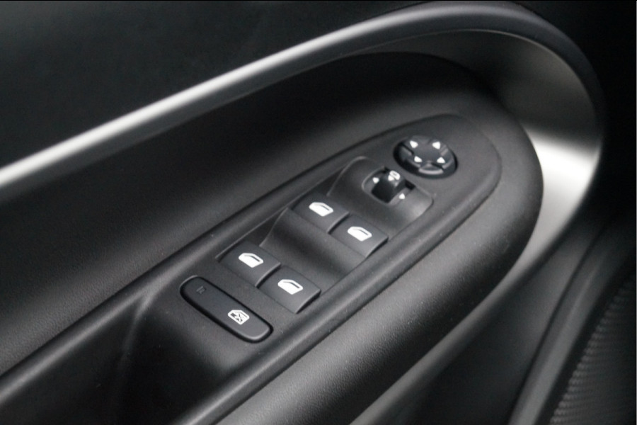 Jeep Avenger 1.2 Altitude | Stoelverwarming | Parkeersensoren voor en achter | Apple/Android CarPlay