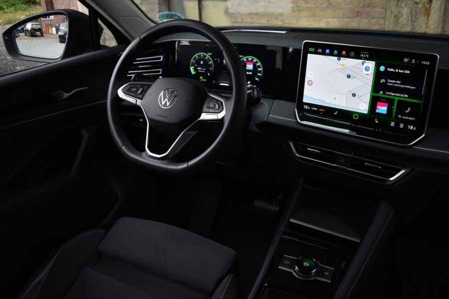 Volkswagen Tiguan 1.5 eTSI 150PK DSG ELEGANCE LEDER | 360° CAMERA | TREKHAAK