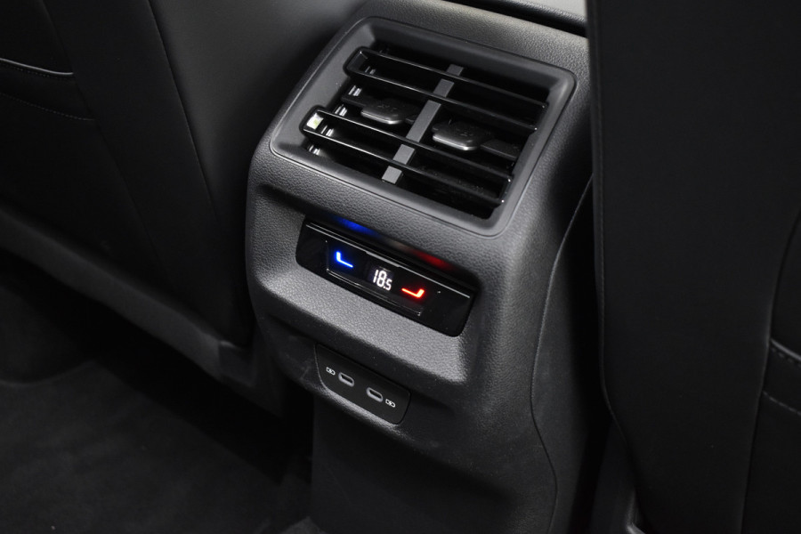 Volkswagen Tiguan 1.5 eTSI 150PK DSG ELEGANCE LEDER | 360° CAMERA | TREKHAAK