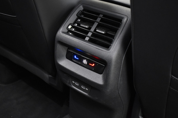 Volkswagen Tiguan 1.5 eTSI 150PK DSG ELEGANCE LEDER | 360° CAMERA | TREKHAAK