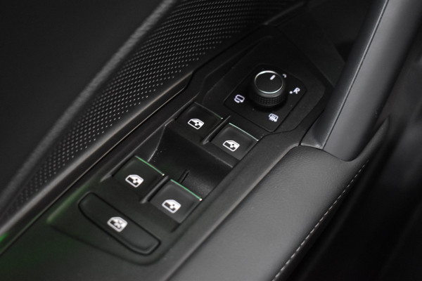 Volkswagen Tiguan 1.5 eTSI 150PK DSG ELEGANCE LEDER | 360° CAMERA | TREKHAAK