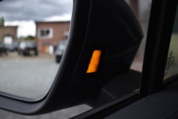 Volkswagen Tiguan 1.5 eTSI 150PK DSG ELEGANCE LEDER | 360° CAMERA | TREKHAAK