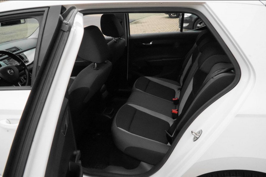 Škoda Fabia 1.2 TSI Style NAVI TREKHAAK 1EIG.