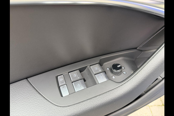 Audi A6 Avant 40 TFSI S edition Competition Automaat | Panoramadak | Trekhaak elektrisch uitklapbaar | Stoelverwarming | Afgevlakt stuur Audi A6 Avant 40 TFSI S edition Competition Automaat | Panoramadak | Trekhaak elektrisch uitklapbaar | Stoelverwarming | Afgevlakt stuur