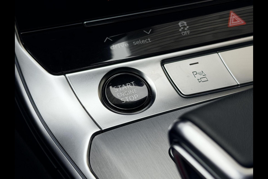 Audi A6 Avant 40 TFSI S edition Competition Automaat | Panoramadak | Trekhaak elektrisch uitklapbaar | Stoelverwarming | Afgevlakt stuur Audi A6 Avant 40 TFSI S edition Competition Automaat | Panoramadak | Trekhaak elektrisch uitklapbaar | Stoelverwarming | Afgevlakt stuur