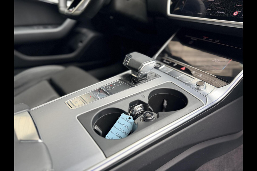 Audi A6 Avant 40 TFSI S edition Competition Automaat | Panoramadak | Trekhaak elektrisch uitklapbaar | Stoelverwarming | Afgevlakt stuur Audi A6 Avant 40 TFSI S edition Competition Automaat | Panoramadak | Trekhaak elektrisch uitklapbaar | Stoelverwarming | Afgevlakt stuur