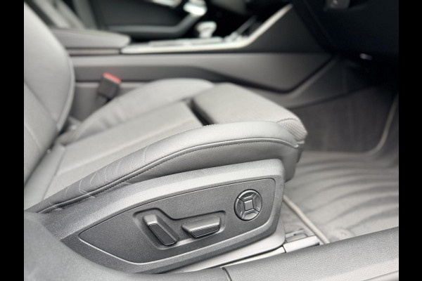 Audi A6 Avant 40 TFSI S edition Competition Automaat | Panoramadak | Trekhaak elektrisch uitklapbaar | Stoelverwarming | Afgevlakt stuur Audi A6 Avant 40 TFSI S edition Competition Automaat | Panoramadak | Trekhaak elektrisch uitklapbaar | Stoelverwarming | Afgevlakt stuur