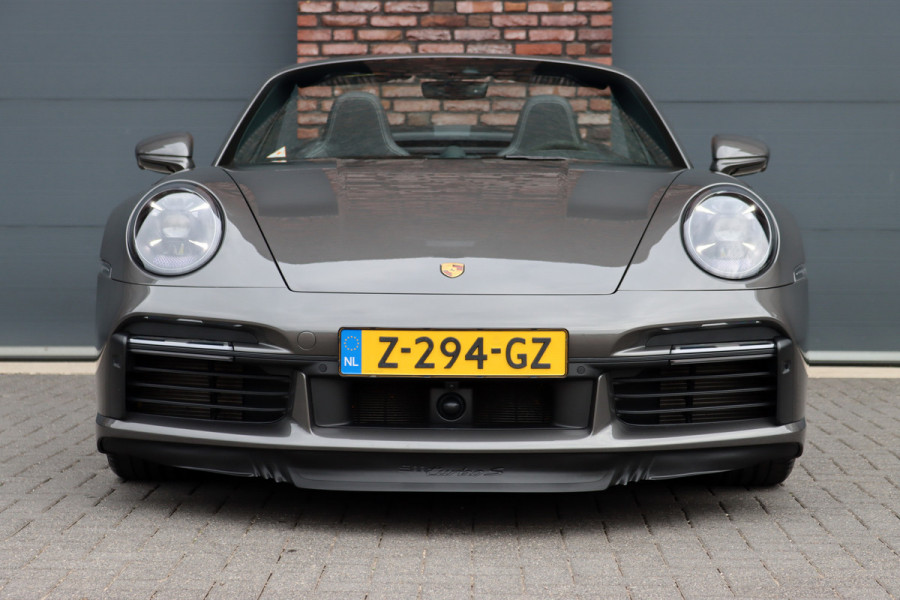 Porsche 911 992 Cabrio 3.8 Turbo S | Keramisch | Vierwielbesturing | Burmester High End | Adaptive Cruise Control | Liftsysteem | Sport Chrono | 18-wegs Memory | PASM | Sportuitlaat |