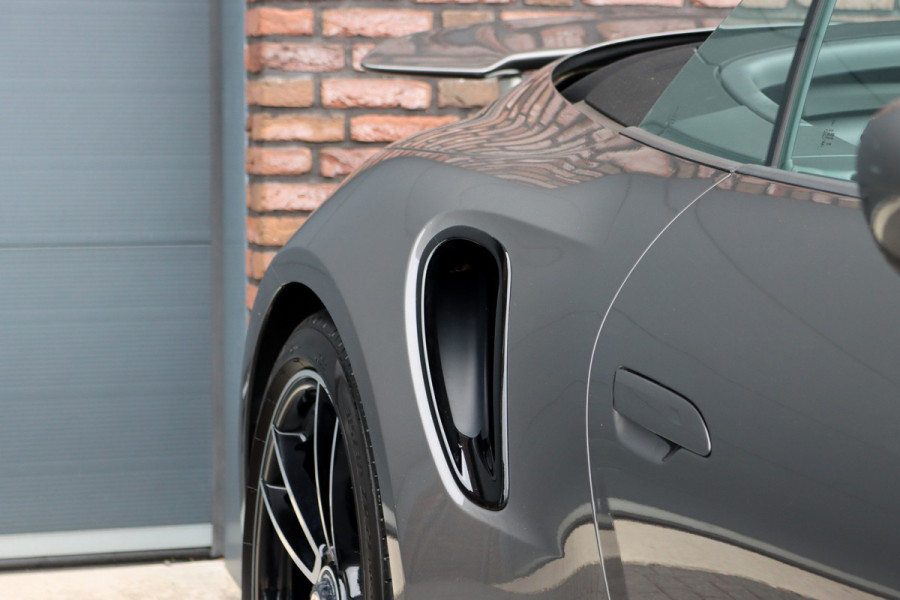 Porsche 911 992 Cabrio 3.8 Turbo S | Keramisch | Vierwielbesturing | Burmester High End | Adaptive Cruise Control | Liftsysteem | Sport Chrono | 18-wegs Memory | PASM | Sportuitlaat |