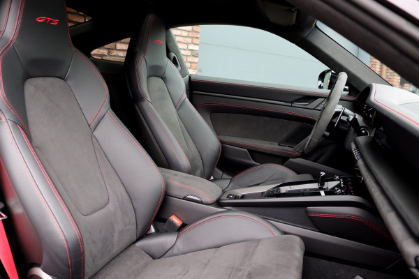 Porsche 911 3.0 Carrera GTS | Vierwielbesturing | Liftsysteem | PASM | Schuifdak | Carbon | Verwarmd GT-stuur | PDLS+ | Exclusive Design | Memory |