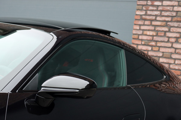 Porsche 911 3.0 Carrera GTS | Vierwielbesturing | Liftsysteem | PASM | Schuifdak | Carbon | Verwarmd GT-stuur | PDLS+ | Exclusive Design | Memory |