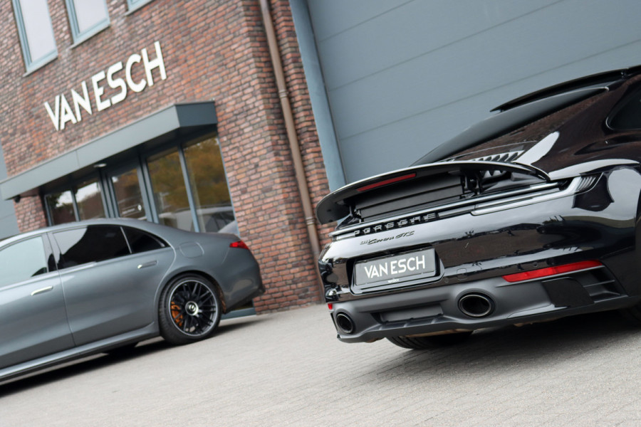 Porsche 911 3.0 Carrera GTS | Vierwielbesturing | Liftsysteem | PASM | Schuifdak | Carbon | Verwarmd GT-stuur | PDLS+ | Exclusive Design | Memory |