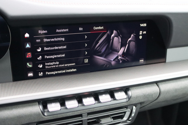 Porsche 911 3.0 Carrera GTS | Vierwielbesturing | Liftsysteem | PASM | Schuifdak | Carbon | Verwarmd GT-stuur | PDLS+ | Exclusive Design | Memory |