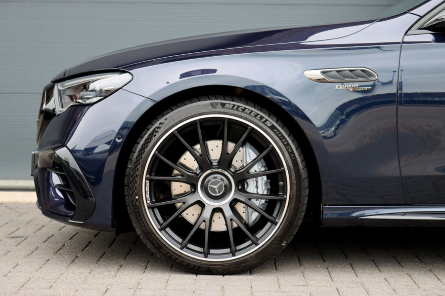 Mercedes-Benz E-Klasse AMG 53 4MATIC+ Premium+ | Hyperscreen | Airmatic | Achterasbesturing | Distronic | Carbon | Stoelventilatie | Burmester | Digital Light | Verwarmd Stuurwiel |