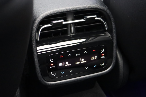 Mercedes-Benz E-Klasse AMG 53 4MATIC+ Premium+ | Hyperscreen | Airmatic | Achterasbesturing | Distronic | Carbon | Stoelventilatie | Burmester | Digital Light | Verwarmd Stuurwiel |