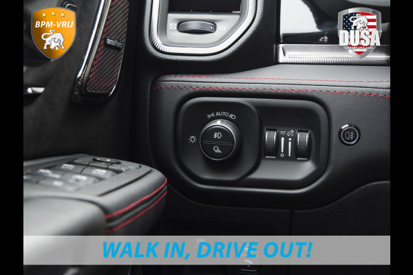 Dodge Ram | RHO | 3.0L Twin-Turbo I6 | 4x4 | Crew Cab | Black Edition | Panoramadak | 14,4-inch Touchscreen | Passenger Display | Getoonde accessoires zijn verkrijgbaar tegen meerprijs