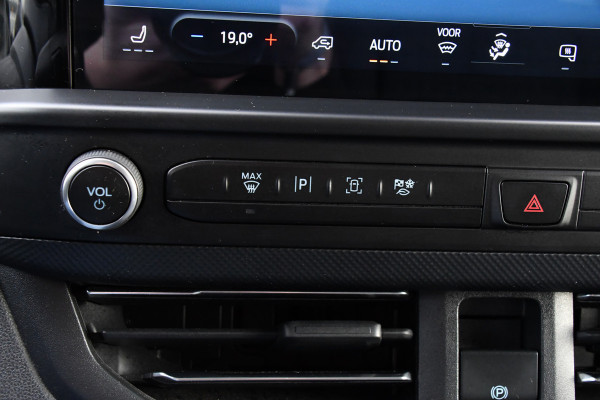 Ford Transit Custom 300 2.0 TDCI L1H1 Limited PB Edition Virtual, Adaptieve Cruise, Carplay, LED, Stoelverwarming, 136pk, Automaat, Trekhaak, Multimedia, Uniek!