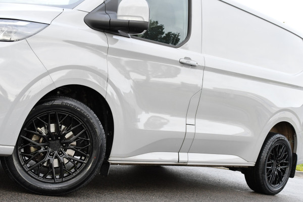 Ford Transit Custom 300 2.0 TDCI L1H1 Limited PB Edition Virtual, Adaptieve Cruise, Carplay, LED, Stoelverwarming, 136pk, Automaat, Trekhaak, Multimedia, Uniek!